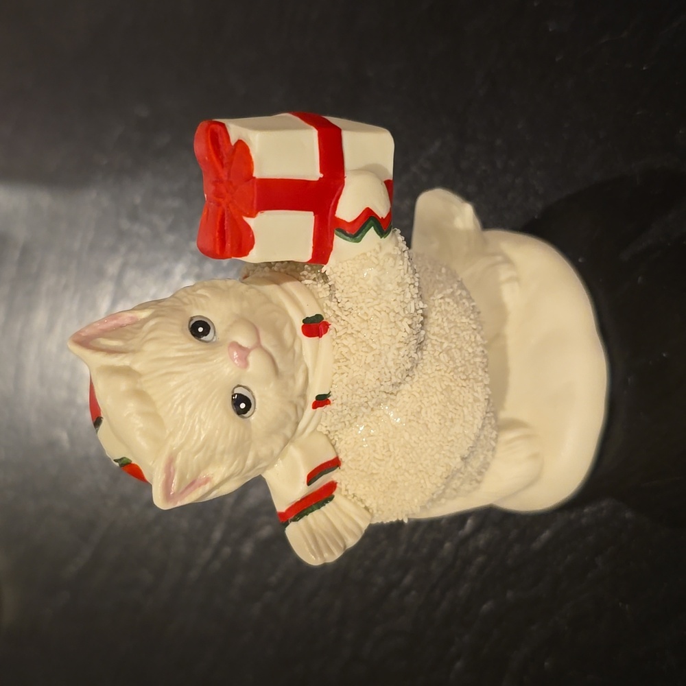Vintage Lefton Kitty Snowflake Figurine
